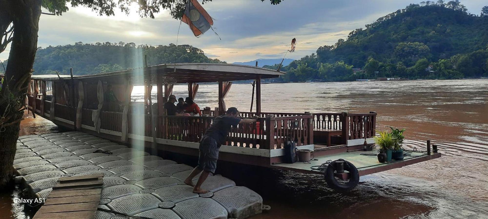 Aurora Backpackers Hostel Luang Prabang Zewnętrze zdjęcie